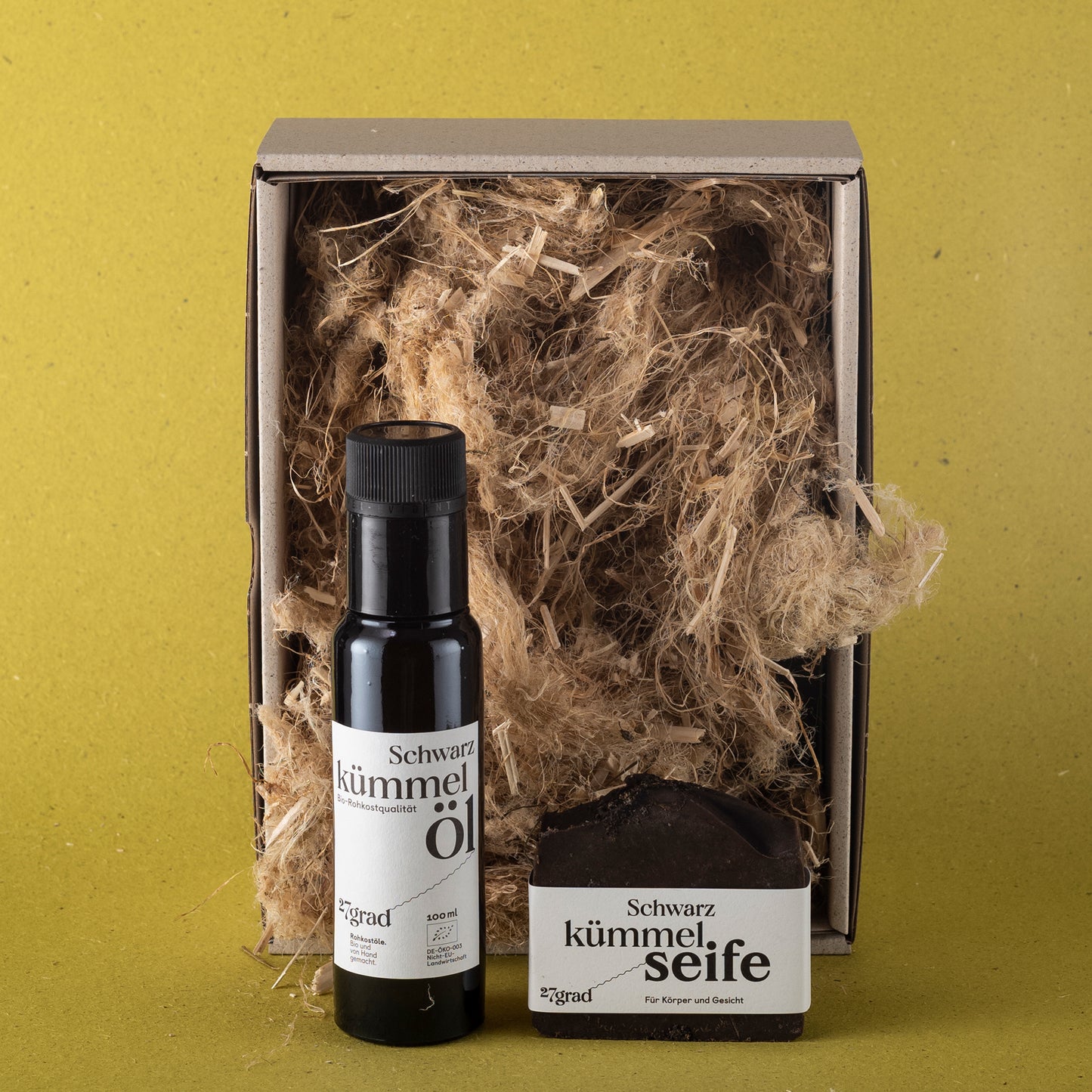 Schwarzes Gold Geschenkebox von 27grad Rohkostöle. Bio und von Hand gemacht.
